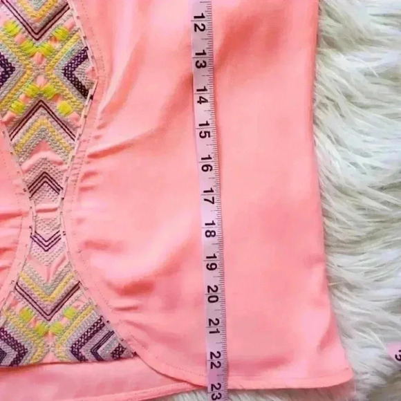 Lulumari Coral beaded semi fitted tank top size small - Picture 10 of 12